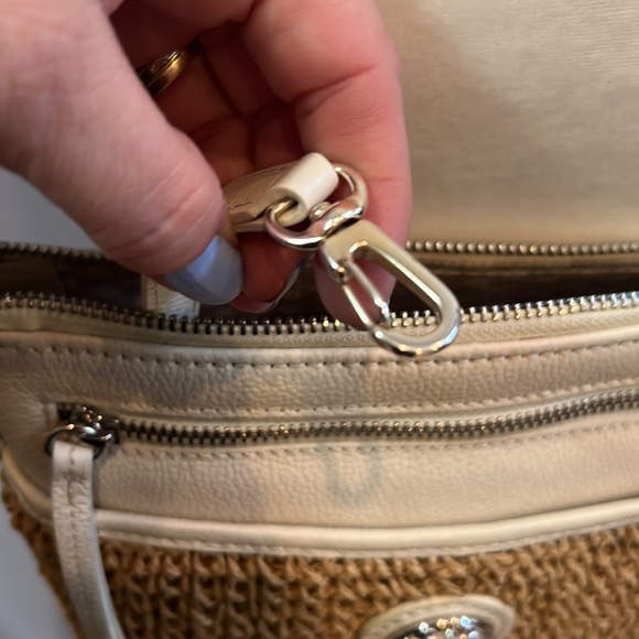 🌺Brighton Kari Messenger Bag🌺 - Picture 14 of 16